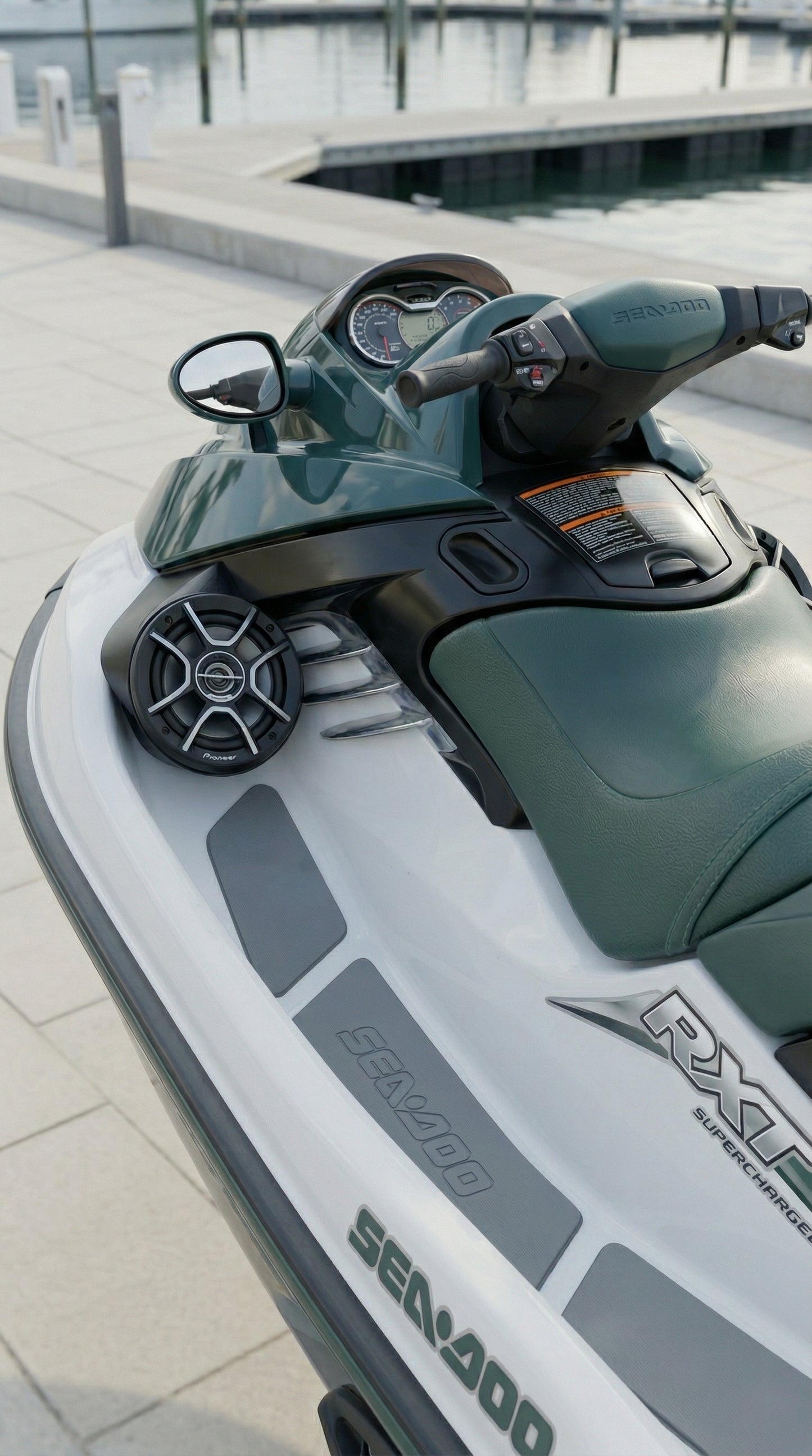 Sea Doo RXT 2007 Speaker pods / brackets Audio Systems 6.5"
